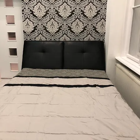 Apartment Fashion Street *