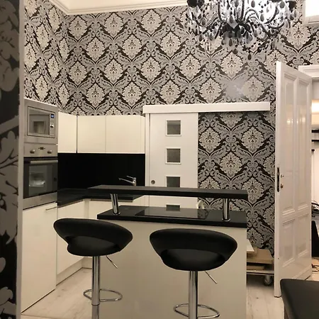Apartment Fashion Street
